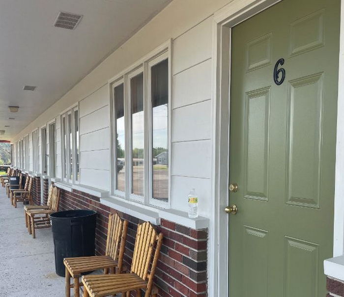 Knollwood Inn - Web Listing (newer photo)